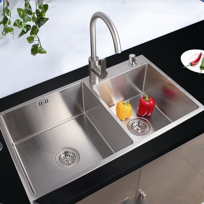 Máy bay đặc biệt đan xen hai bể