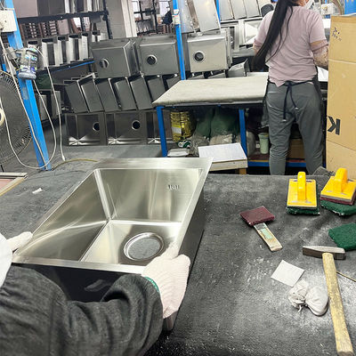 Giá tốt Sản xuất bồn rửa tay thương mại được làm dễ dàng với dây chuyền sản xuất tự động trực tuyến