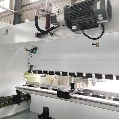 Máy nghiêng đường nước thông minh đa chức năng 30T / 60T cho tấm kim loại Matel