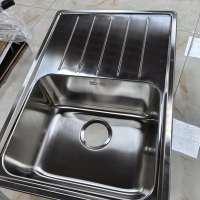 Tấm bùn thép không gỉ gỉ được chải Nano Gun Grey Stainless Steel Sink 304 Stainless Steel Sink được lắp đặt dưới giai đoạn