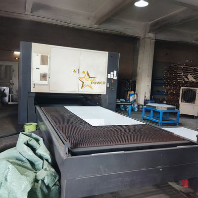 Máy cắt laser công suất cao cho dây chuyền sản xuất đồ nấu ăn Ứng dụng đa dụng toàn cảnh