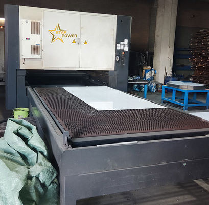 Tăng nước tay tự động công suất cao chuyên sản xuất máy cắt laser kim loại CNC