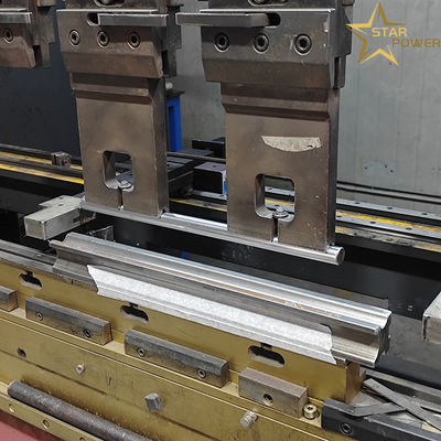Máy uốn cong thông minh Uốn cong bể hình thành Cột khoảng cách 1300mm