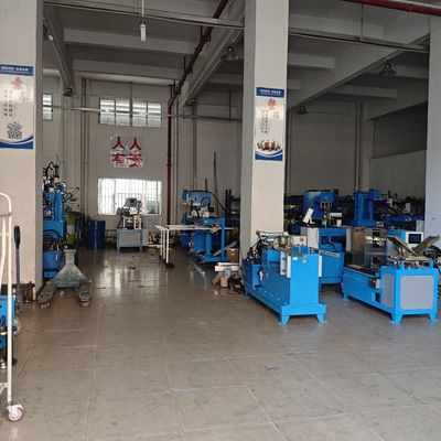 Toàn bộ dây chuyền sản xuất bồn rửa tay tự động được tích hợp