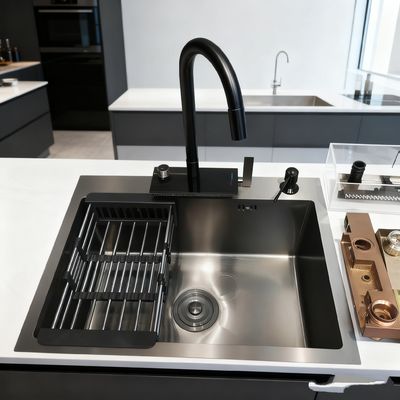 800mm hai bồn rửa nhà bếp bằng thép không gỉ với kết thúc đánh răng, đệm làm giảm âm thanh, và cống xả phía sau. Độ sâu bồn rửa tùy chỉnh có sẵn. Kích thước thép tùy chỉnh có sẵn